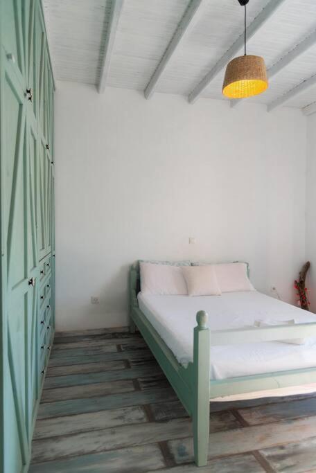 Apartment House By The Sea *